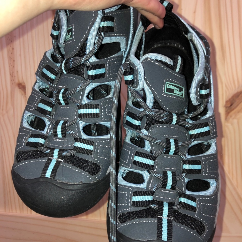 Lakes and Rivers grey sandals